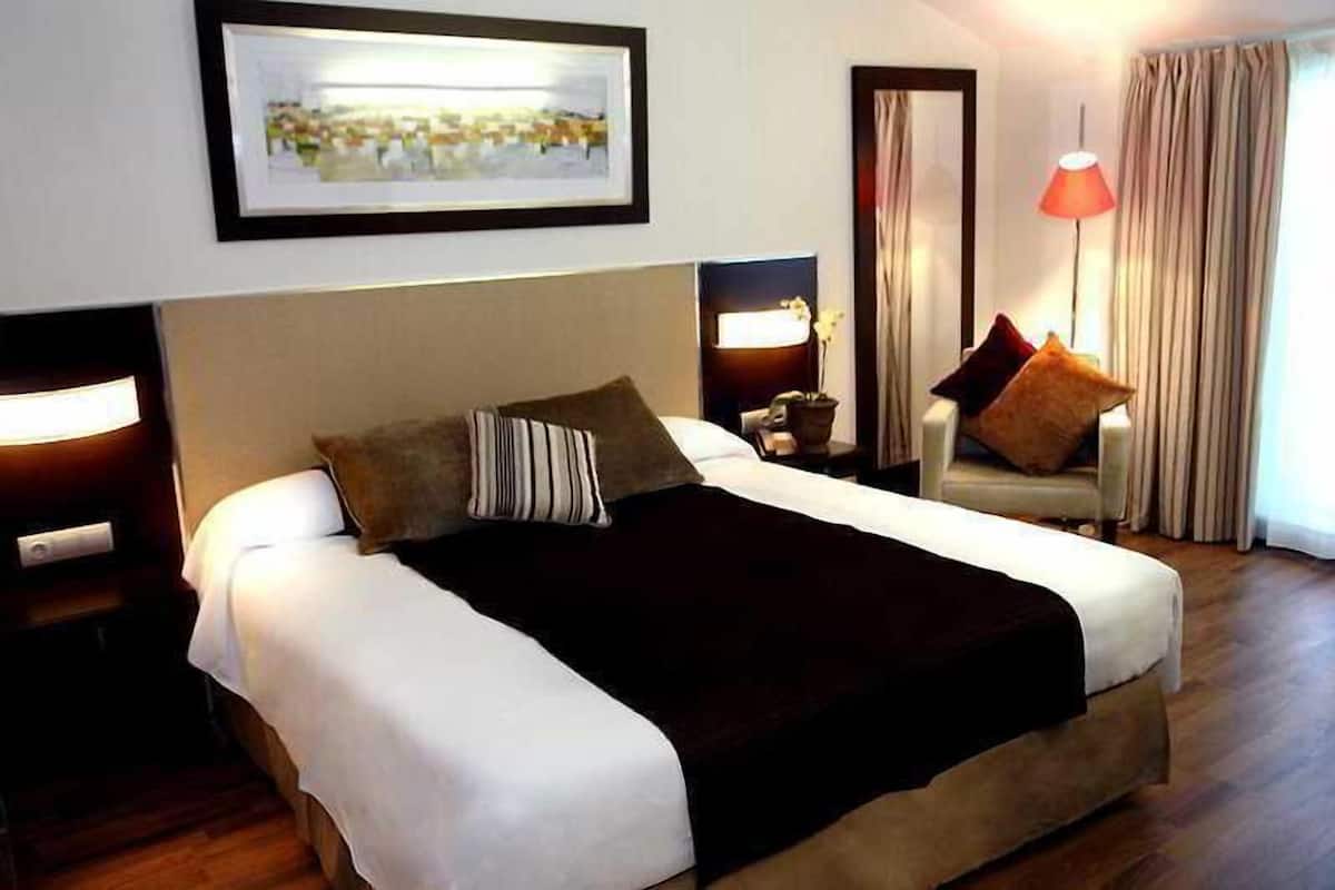 Minibar, in-room safe, desk, blackout drapes