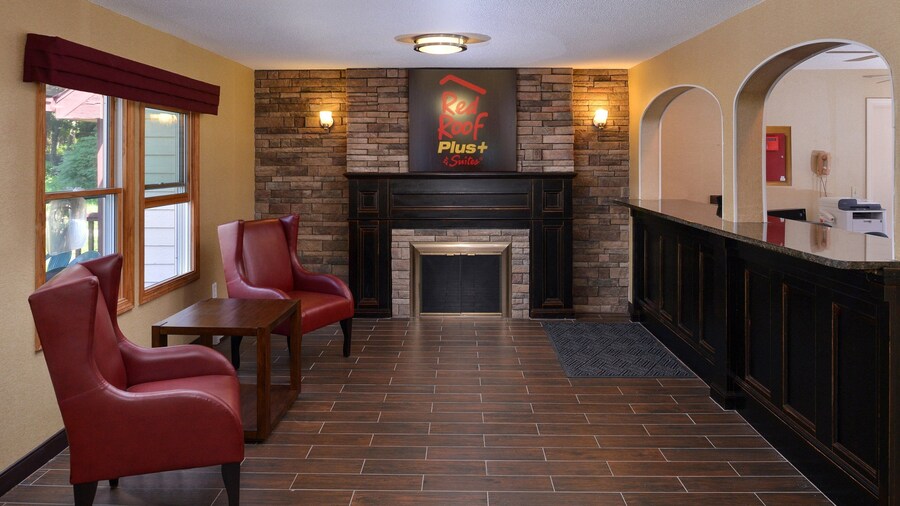 Red Roof Inn PLUS+ & Suites Guilford