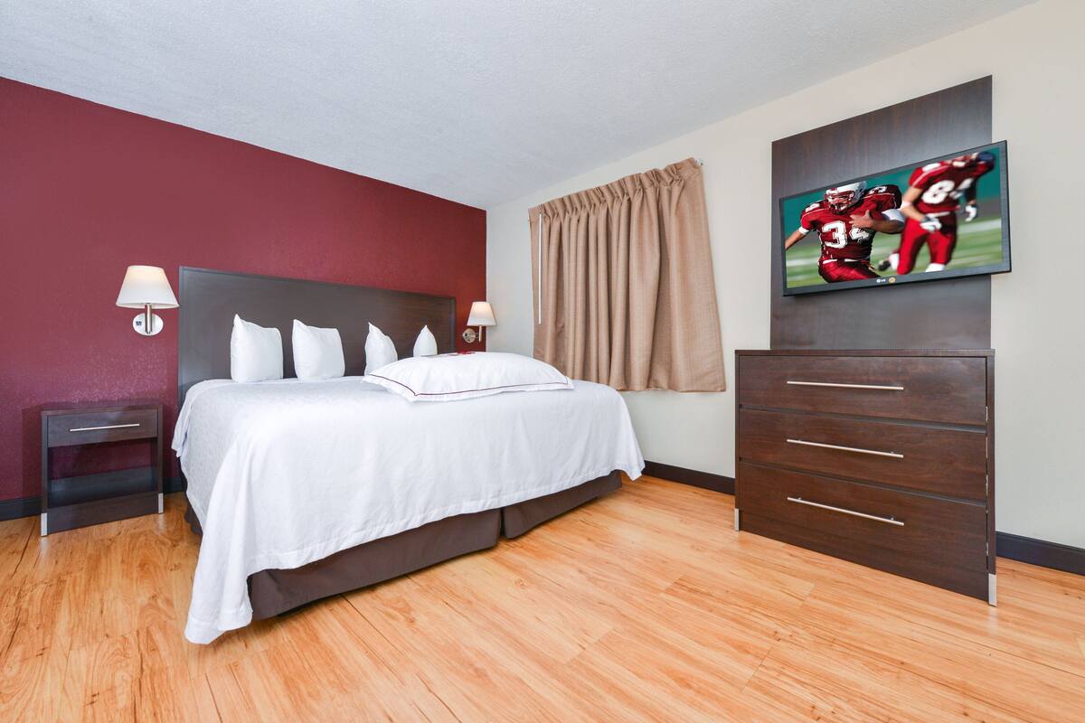 Desk, iron/ironing board, free cots/infant beds, free WiFi