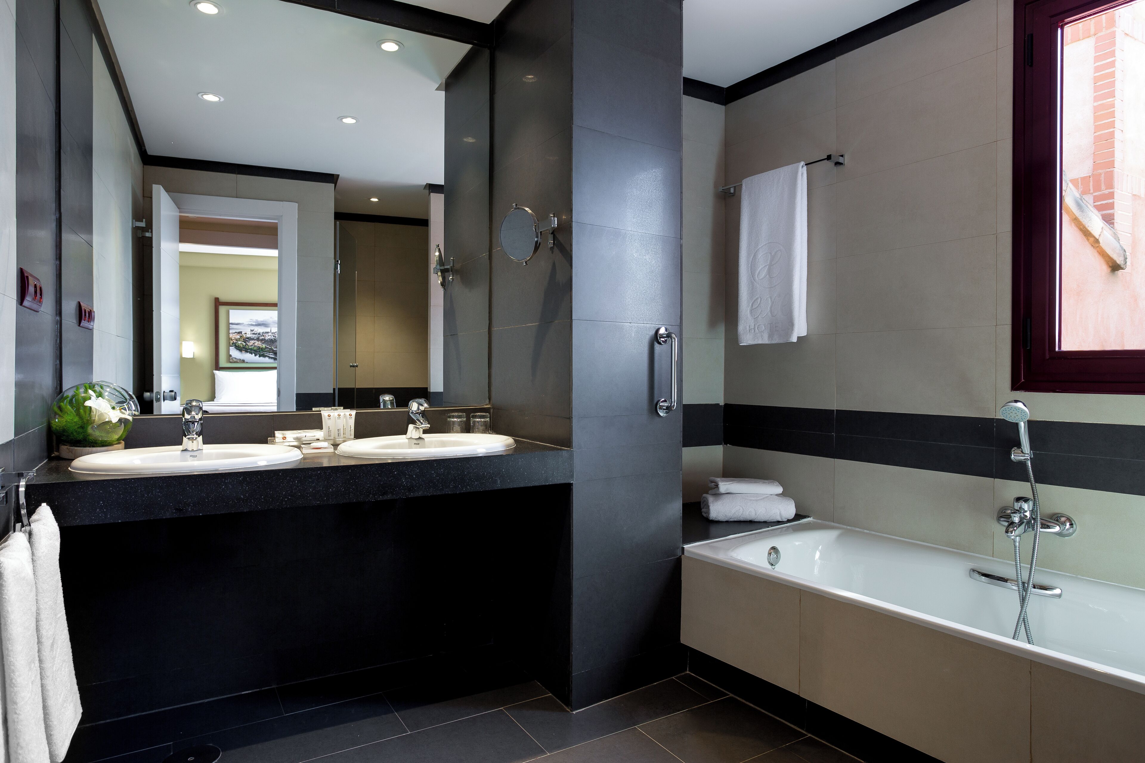 Photo - Exe Layos Golf