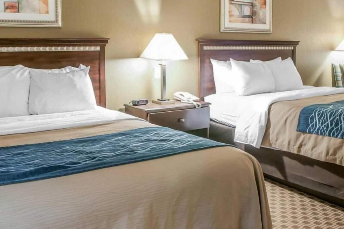 In-room safe, desk, soundproofing, iron/ironing board