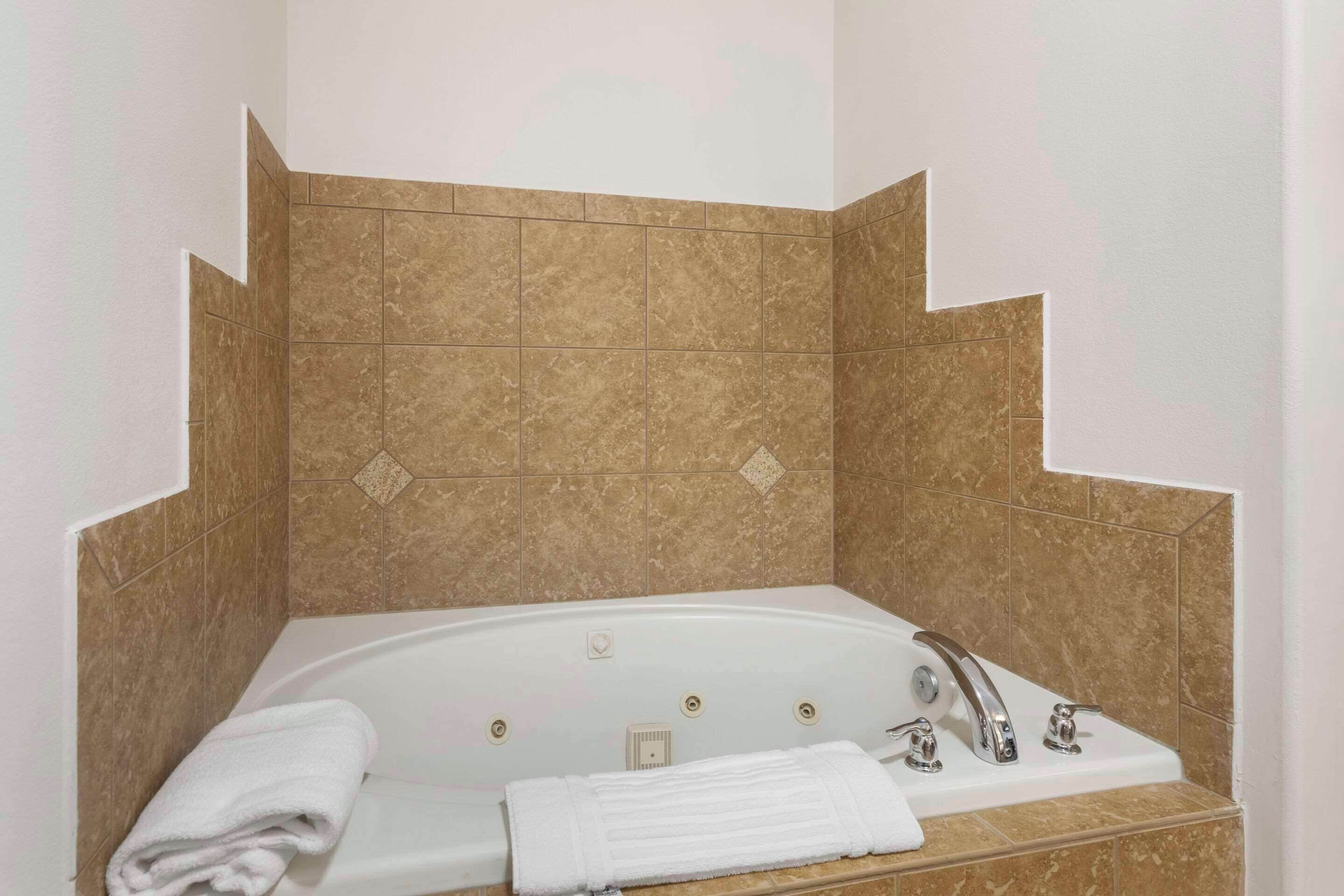 suite, multiple beds, non smoking (efficiency, upgrade) | 1 bedroom, premium bedding, desk, laptop workspace