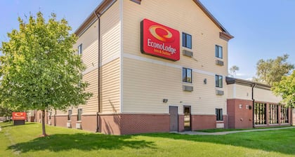 Econo Lodge Inn & Suites Fairgrounds