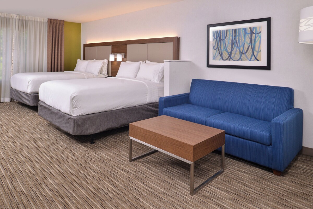 Suite, Multiple Beds (Living Area) | Desk, laptop workspace, blackout drapes, iron/ironing board