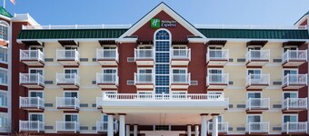 Holiday Inn Express & Suites Petoskey by IHG