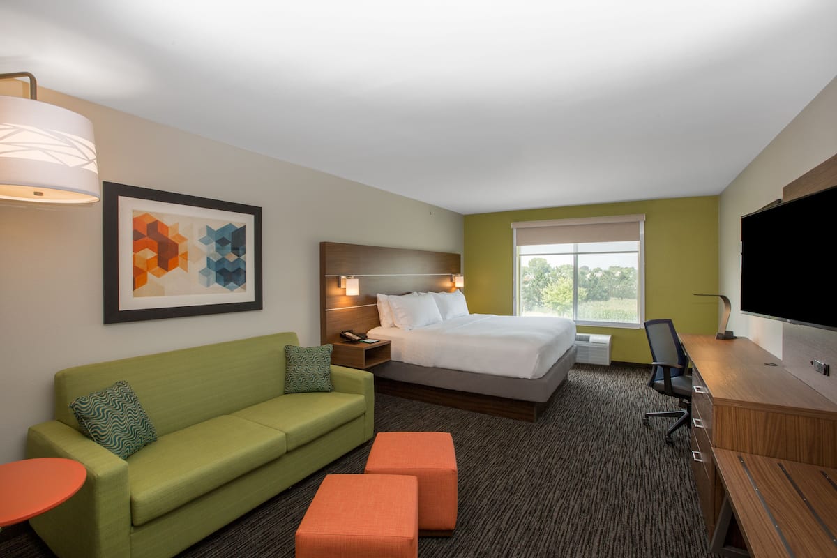 1 bedroom, in-room safe, desk, iron/ironing board