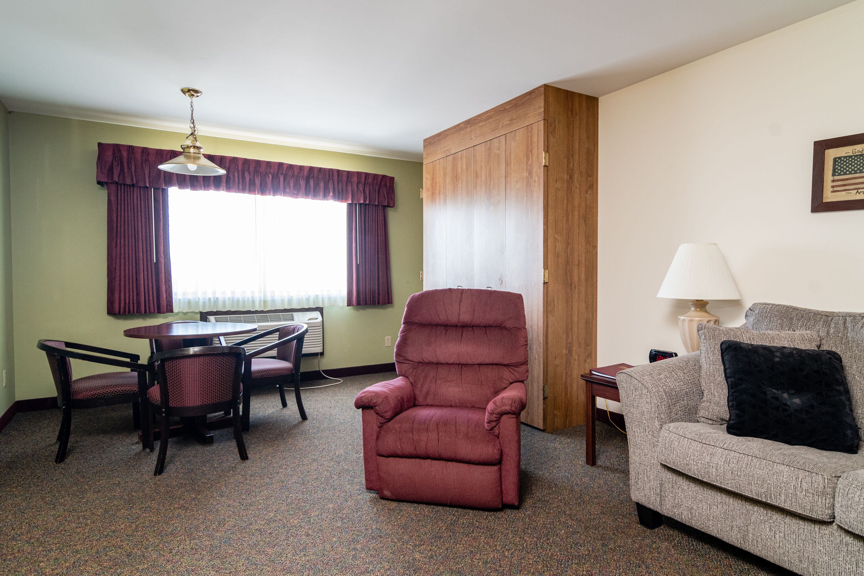 luxury suite, 1 bedroom | 1 bedroom, blackout curtains, iron/ironing board, free cots/infant beds