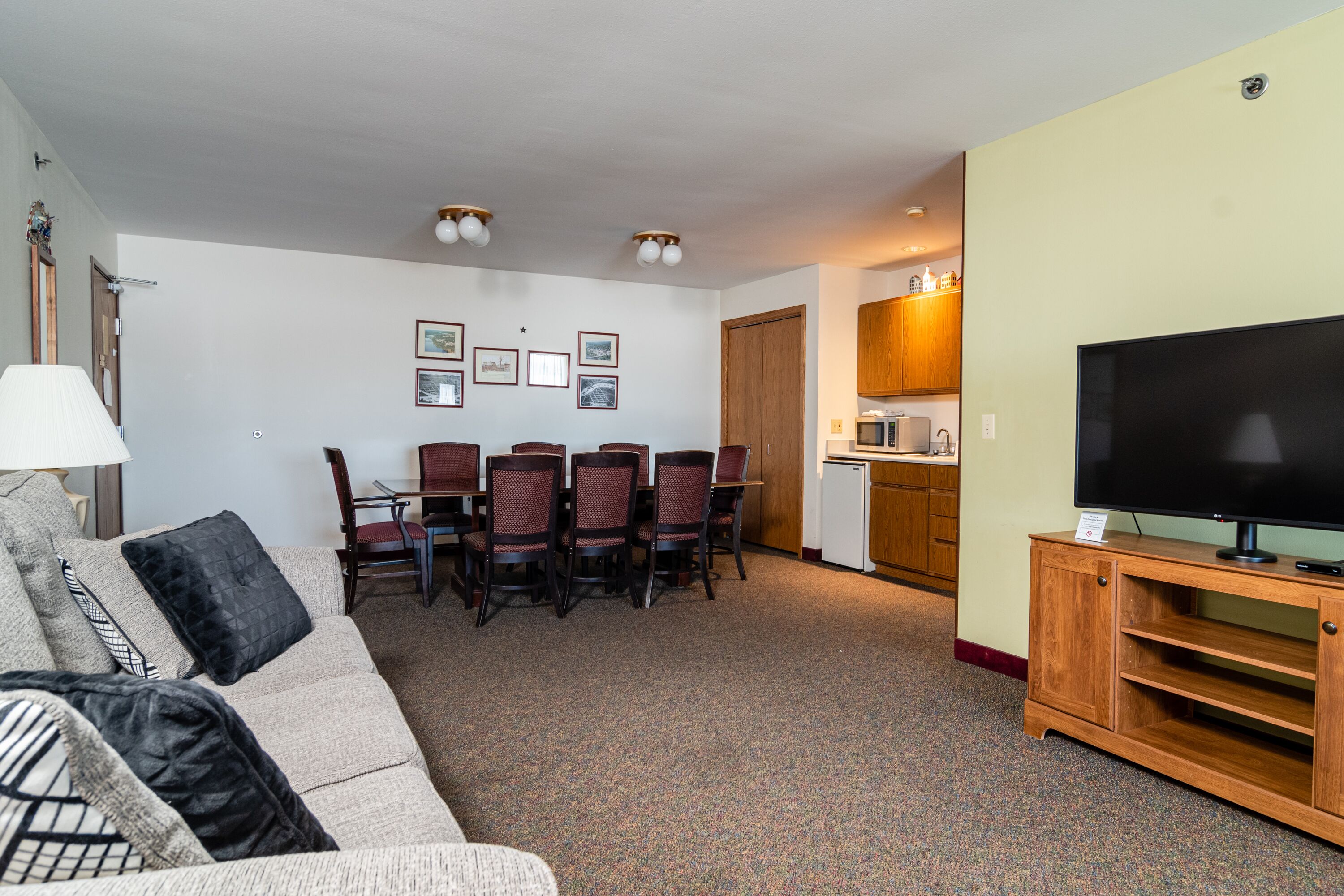 luxury suite, 1 bedroom | 1 bedroom, blackout curtains, iron/ironing board, free cots/infant beds