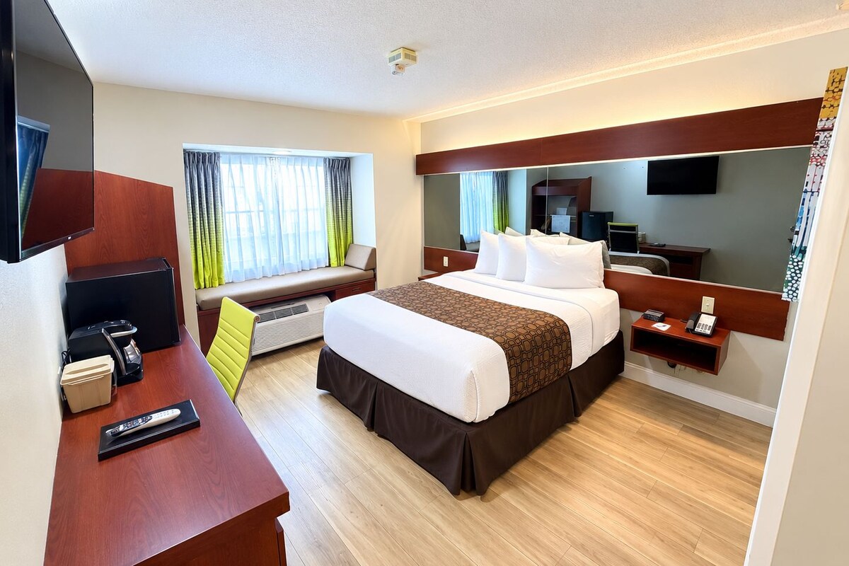 Habitación estándar, 1 cama Queen size, con acceso para personas discapacitadas | Ropa de cama de alta calidad y caja de seguridad en la habitación