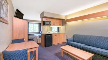 Habitación estándar, 1 cama Queen size | Ropa de cama de alta calidad y caja de seguridad en la habitación