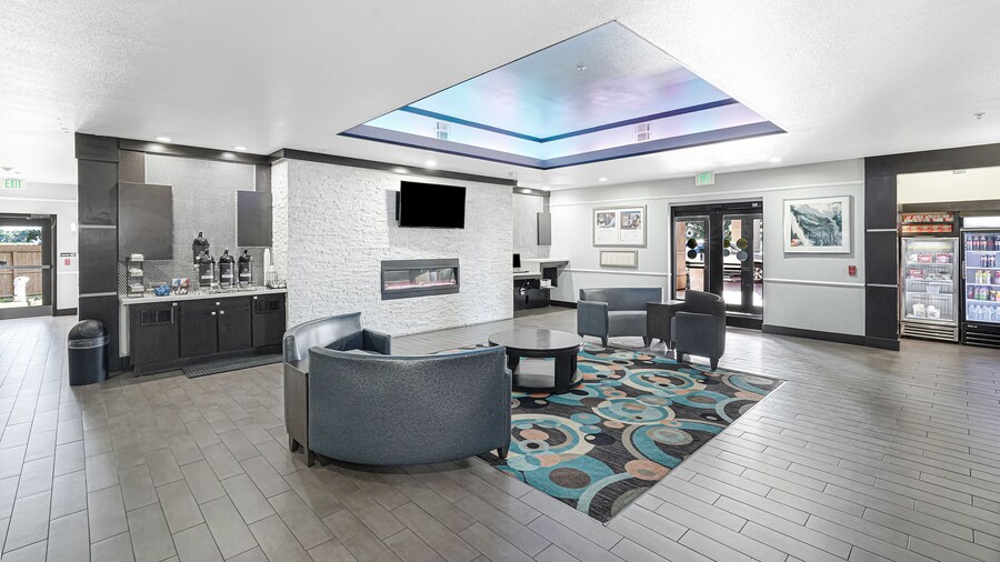 La Quinta Inn & Suites by Wyndham Houston Hobby Airport