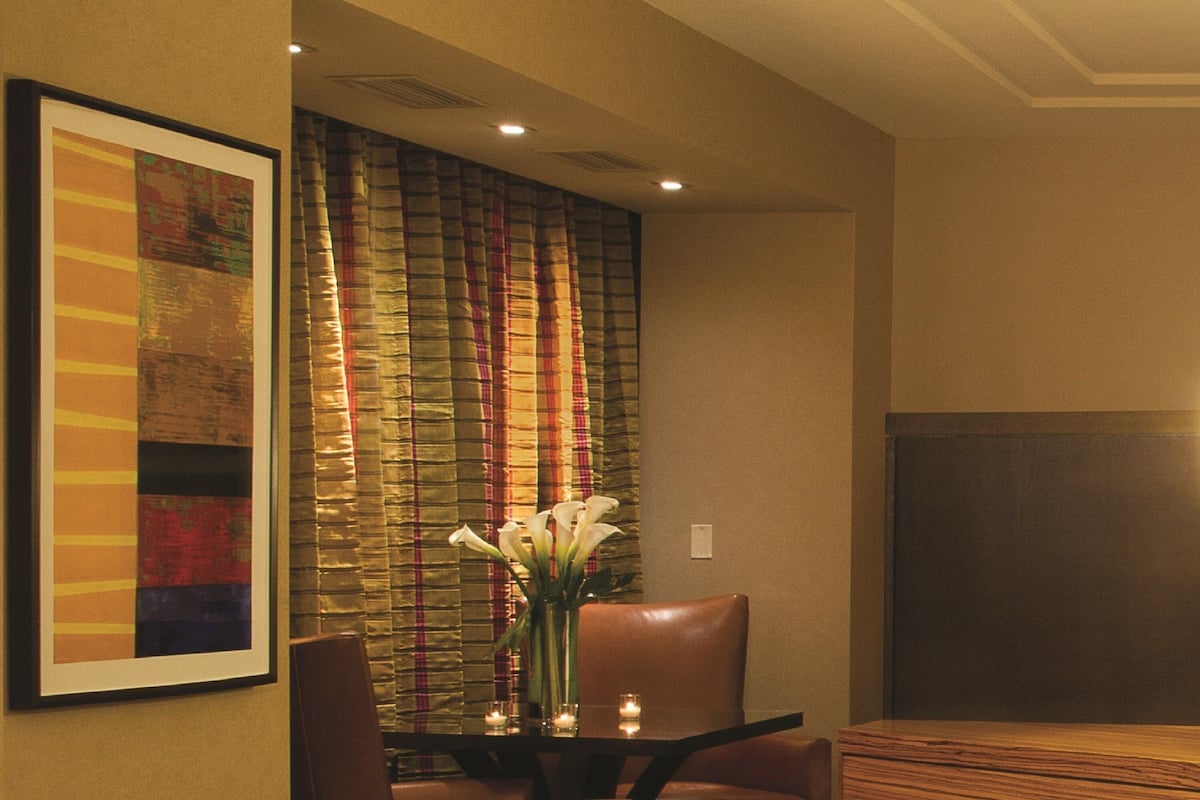 Luxury Corner Suite | Premium bedding, down comforters, minibar, in-room safe