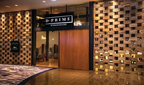 8 restaurants, serveren ontbijt, lunch, diner, Amerikaanse gerechten