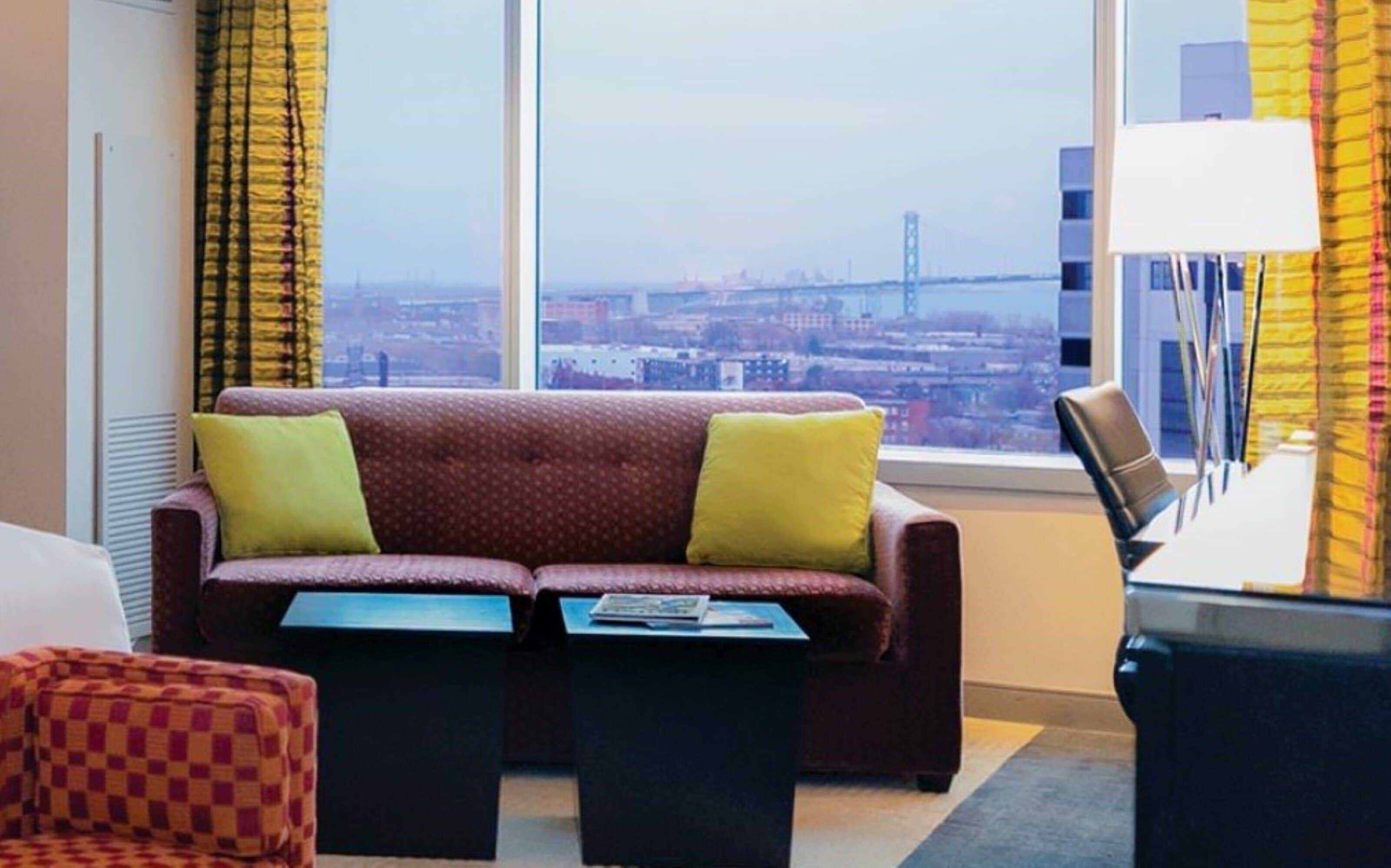 premium bedding, down duvets, minibar, in-room safe