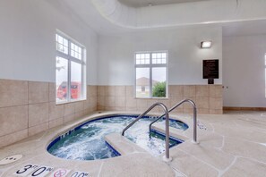 Indoor pool - Comfort Inn Plover-Stevens Point (Plover)