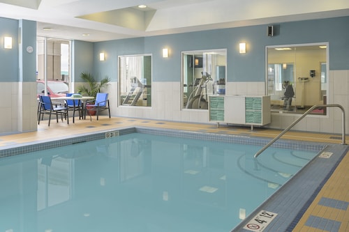 Holiday Inn Express & Suites North Bay by IHG
