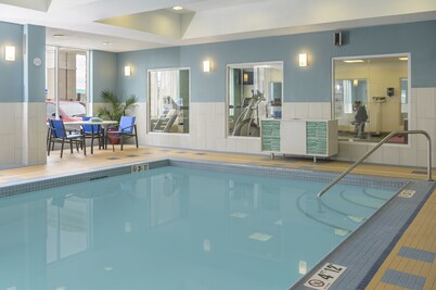 Holiday Inn Express & Suites North Bay by IHG