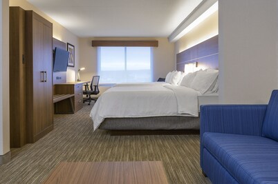 Holiday Inn Express & Suites North Bay by IHG