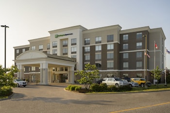 Holiday Inn Express & Suites North Bay by IHG