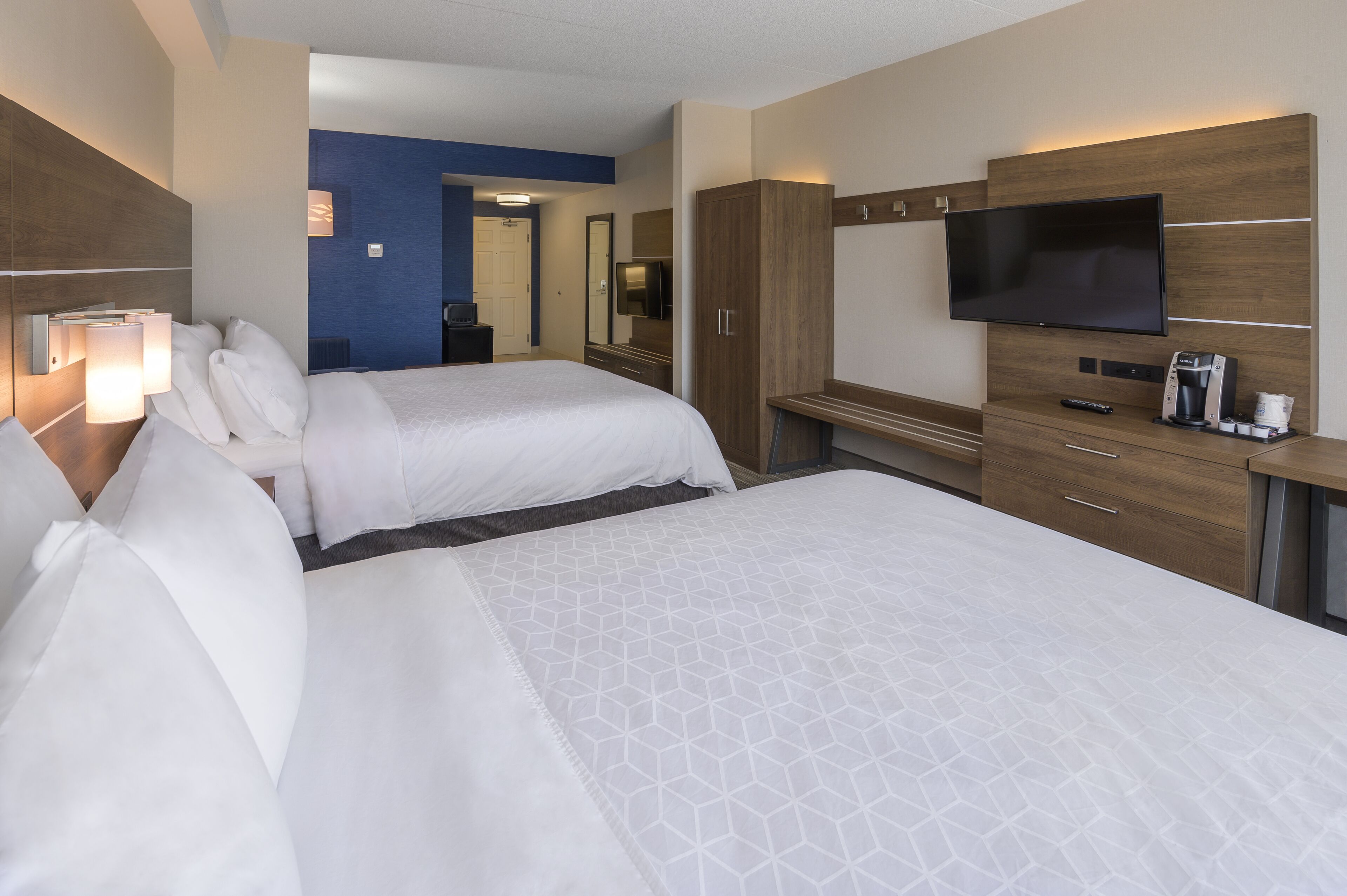 suite, multiple beds | egyptian cotton sheets, premium bedding, pillow-top beds, in-room safe