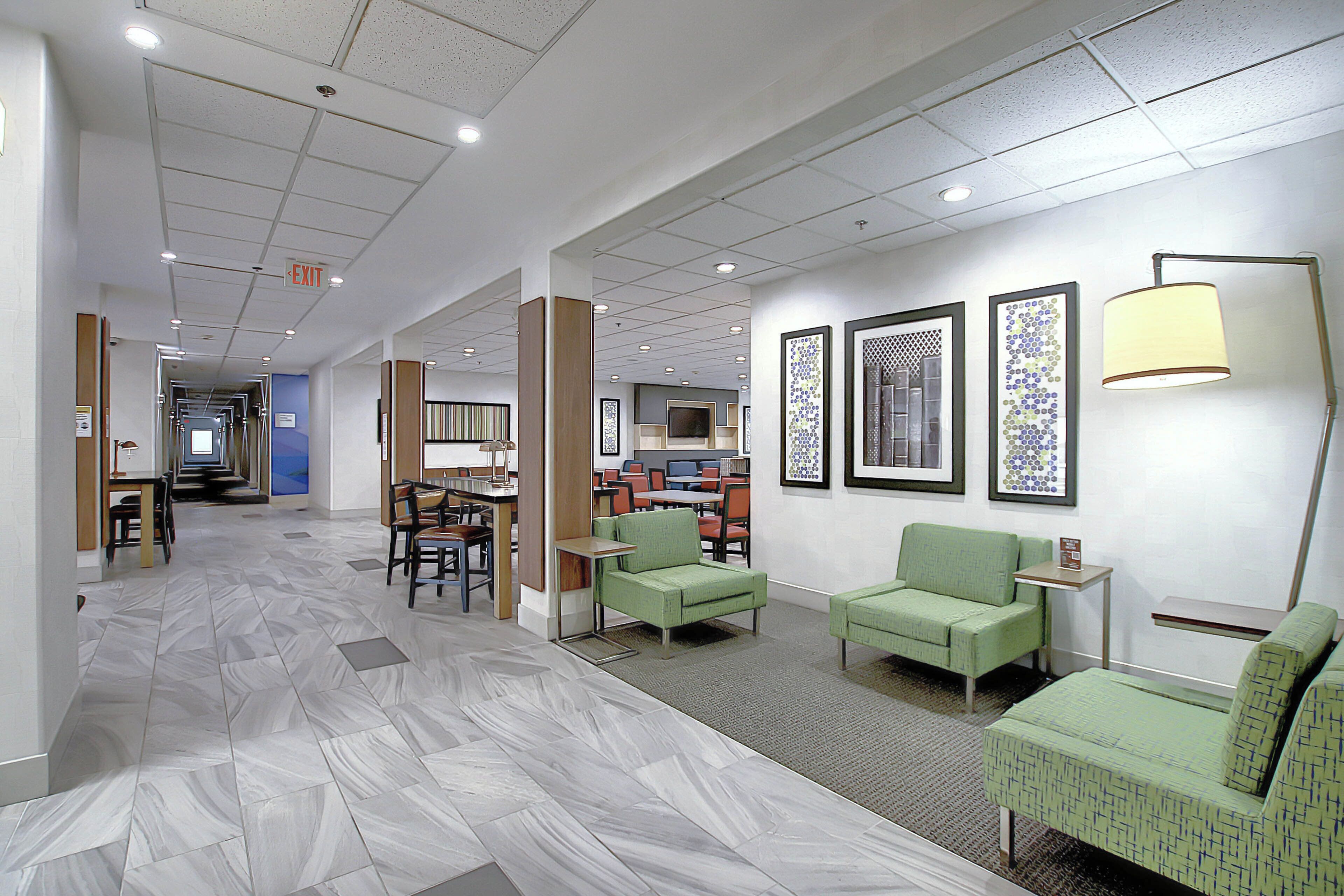 Foto - Holiday Inn Express Airport Calgary, An Ihg
