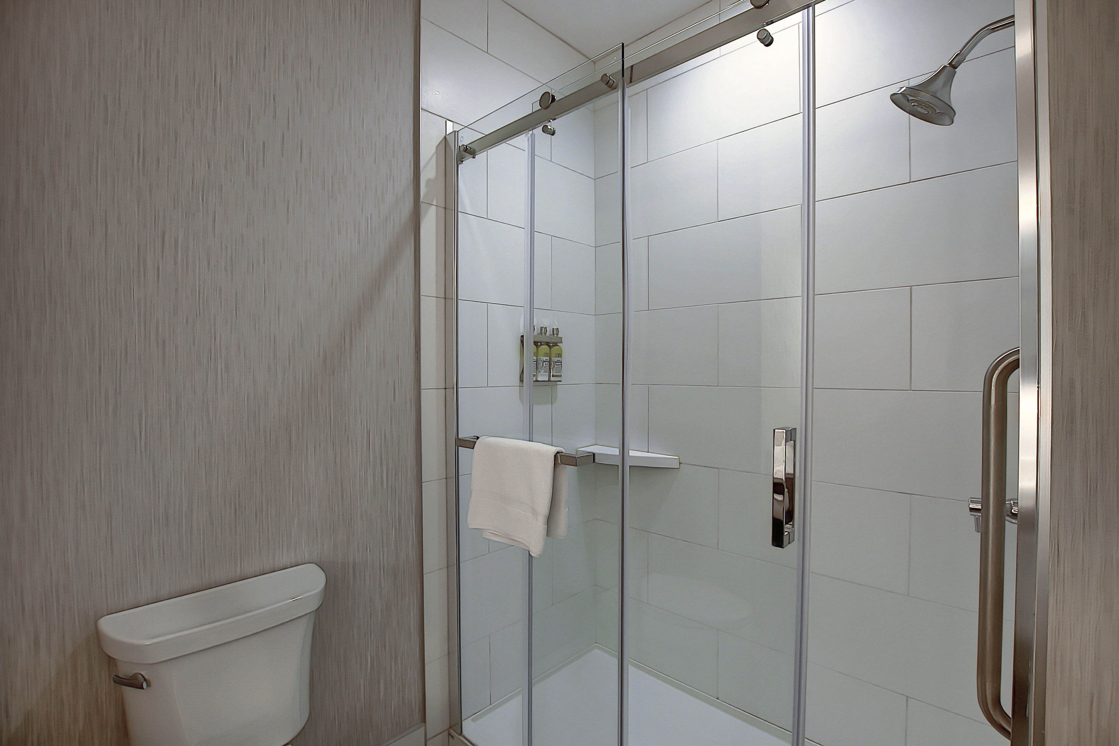 Photo - Holiday Inn Express Airport Calgary, An Ihg