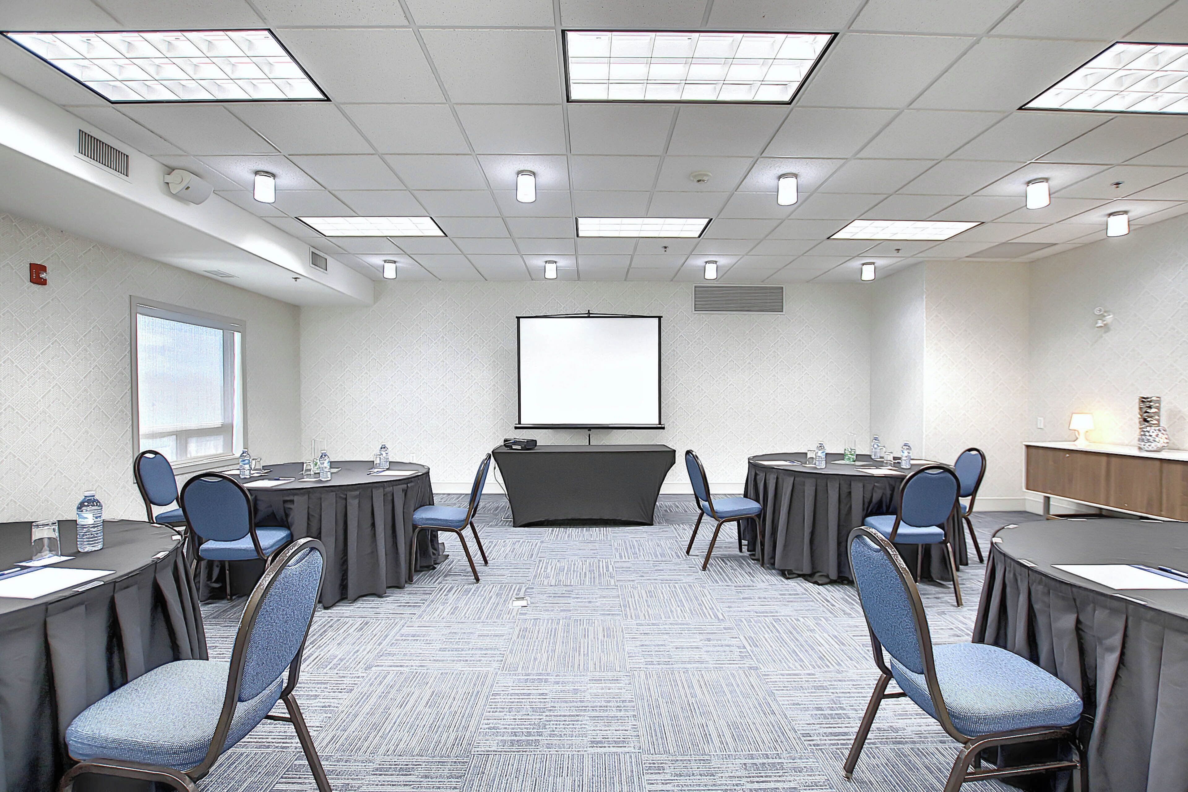 Foto - Holiday Inn Express Airport Calgary, An Ihg