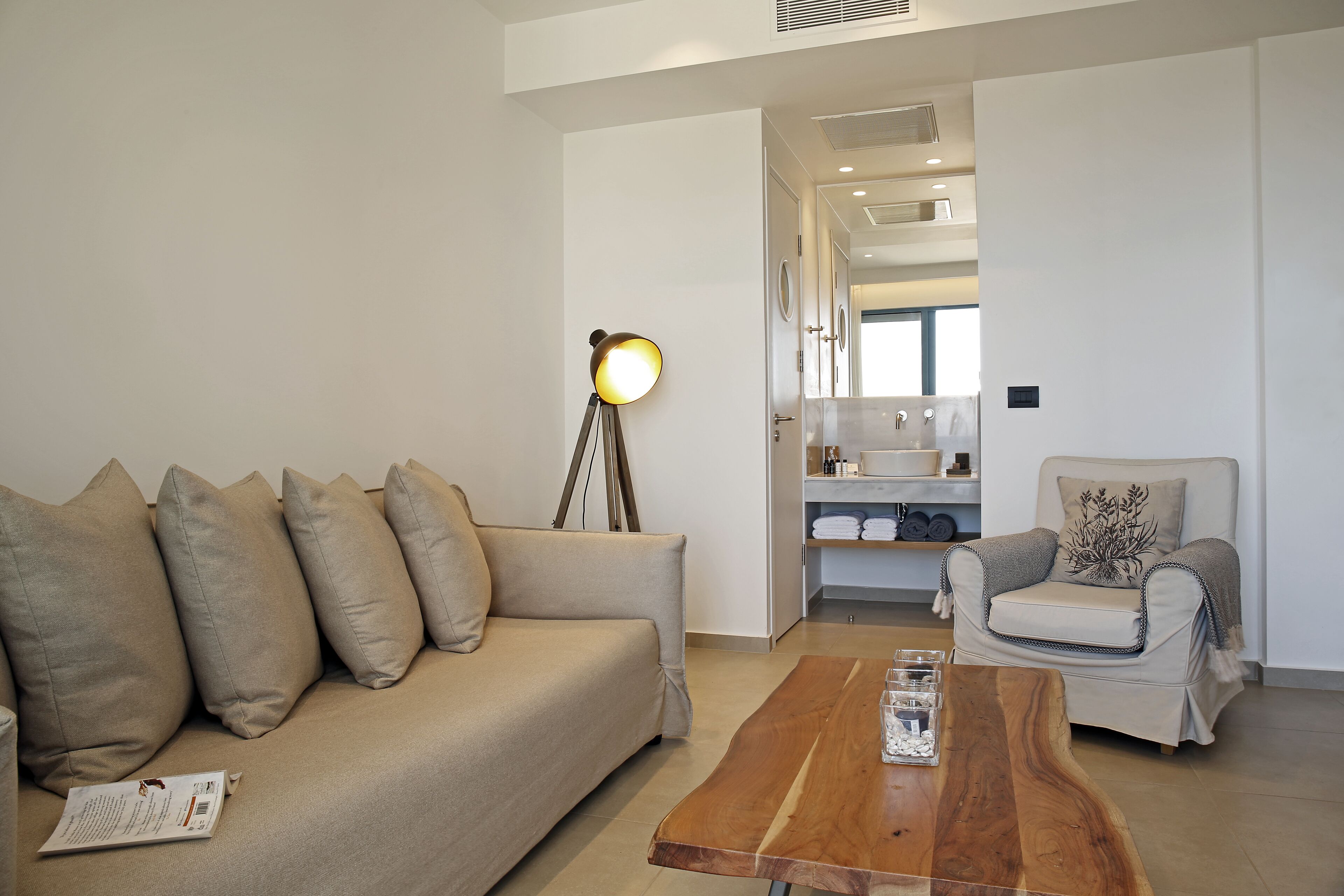 junior suite | 1 bedroom, premium bedding, down duvets, pillow-top beds