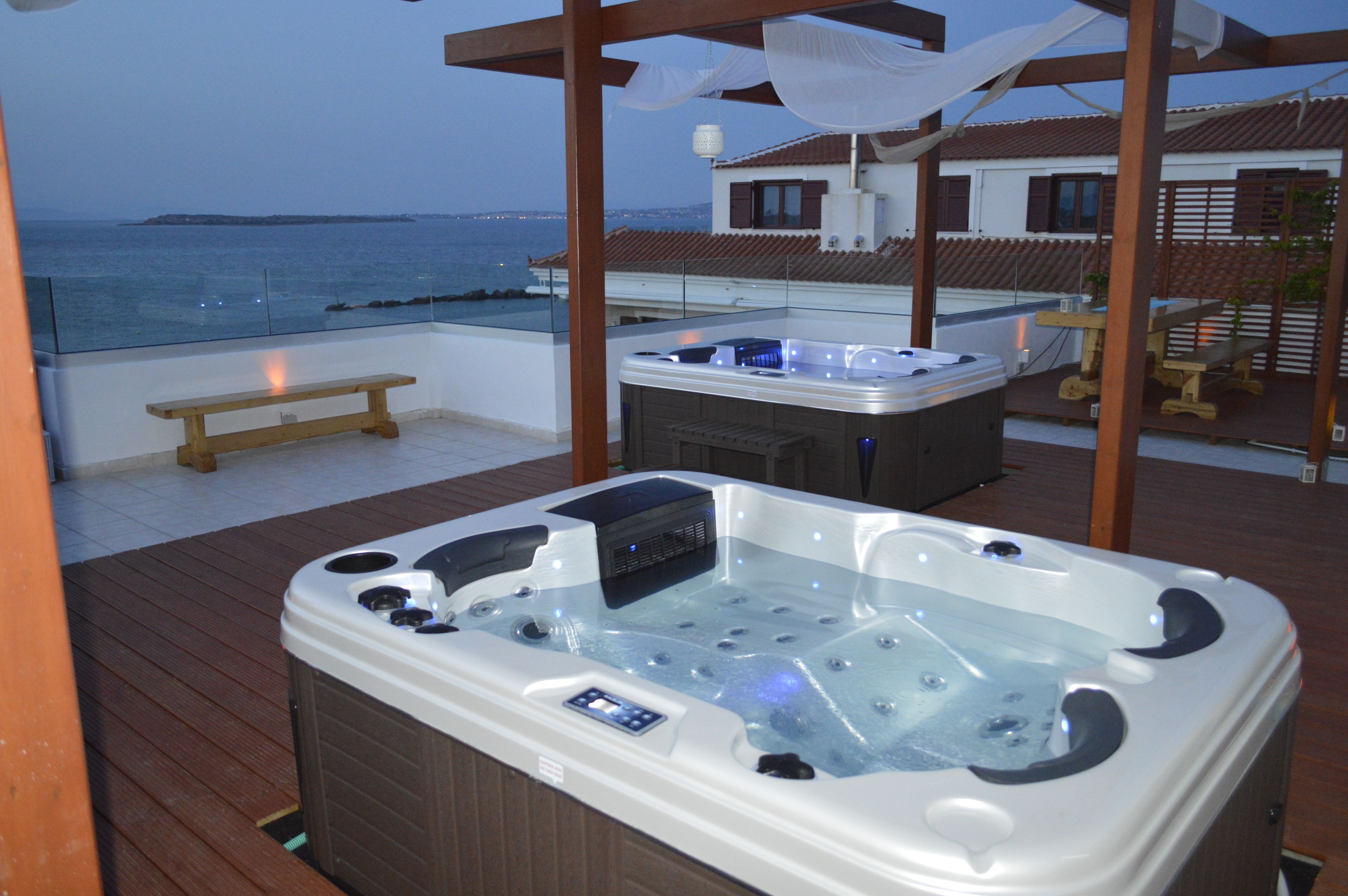 Couples treatment rooms, body treatments, hydrotherapy, aromatherapy