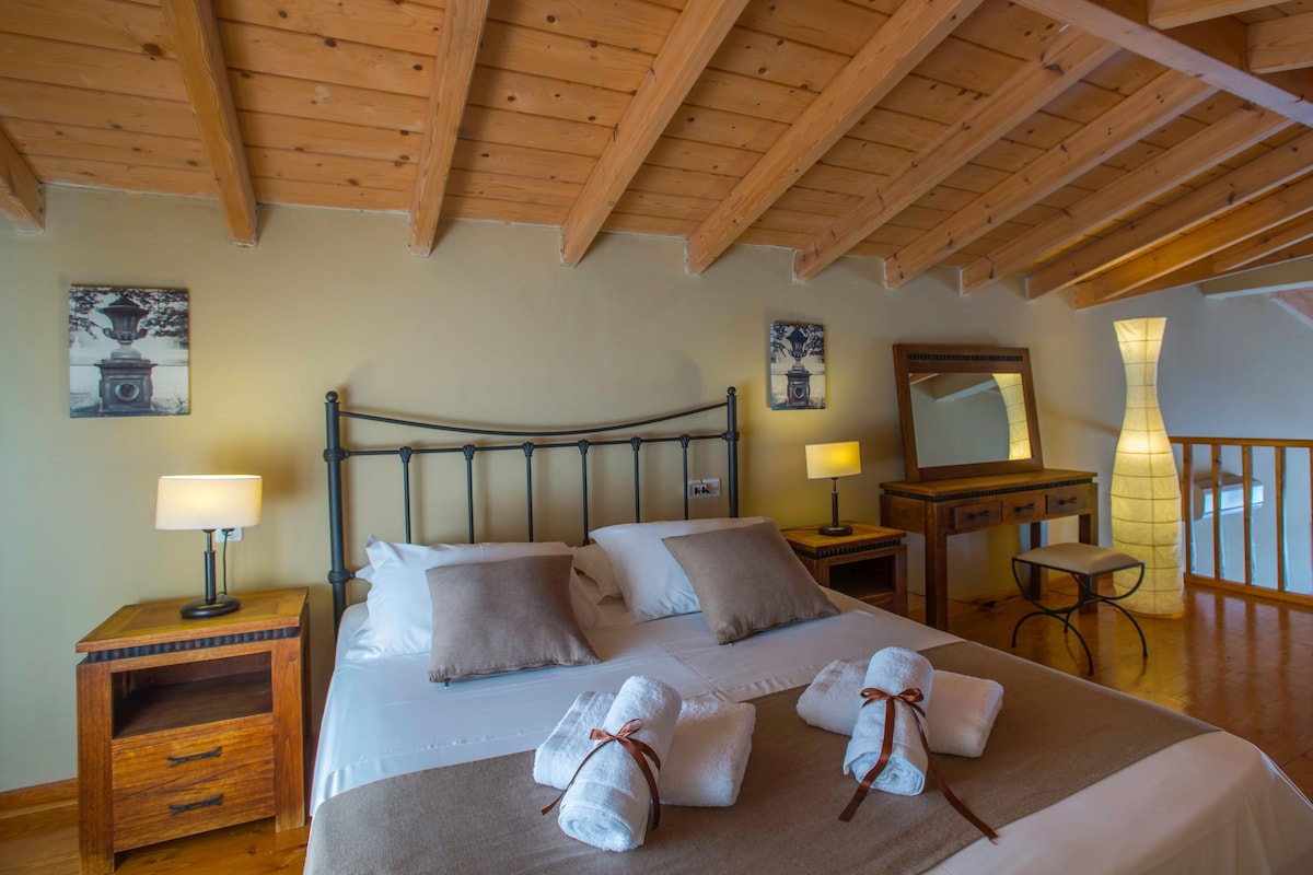 Premium bedding, down comforters, pillowtop beds, desk