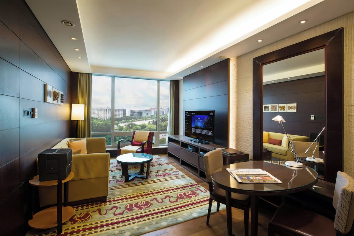 Executive Suite, 1 Bedroom, Non Smoking, City View | Living area | 42-inch LCD TV with satellite channels, TV