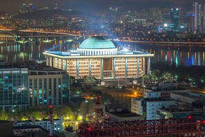 Suite ejecutiva, 3 habitaciones, no fumadores | Vistas desde la habitación