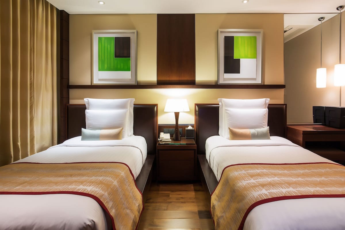 1 bedroom, down duvets, pillow-top beds, minibar