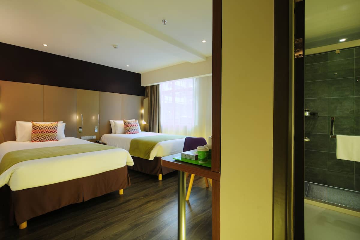 Deluxe Twin Room | Premium bedding, minibar, blackout curtains, soundproofing