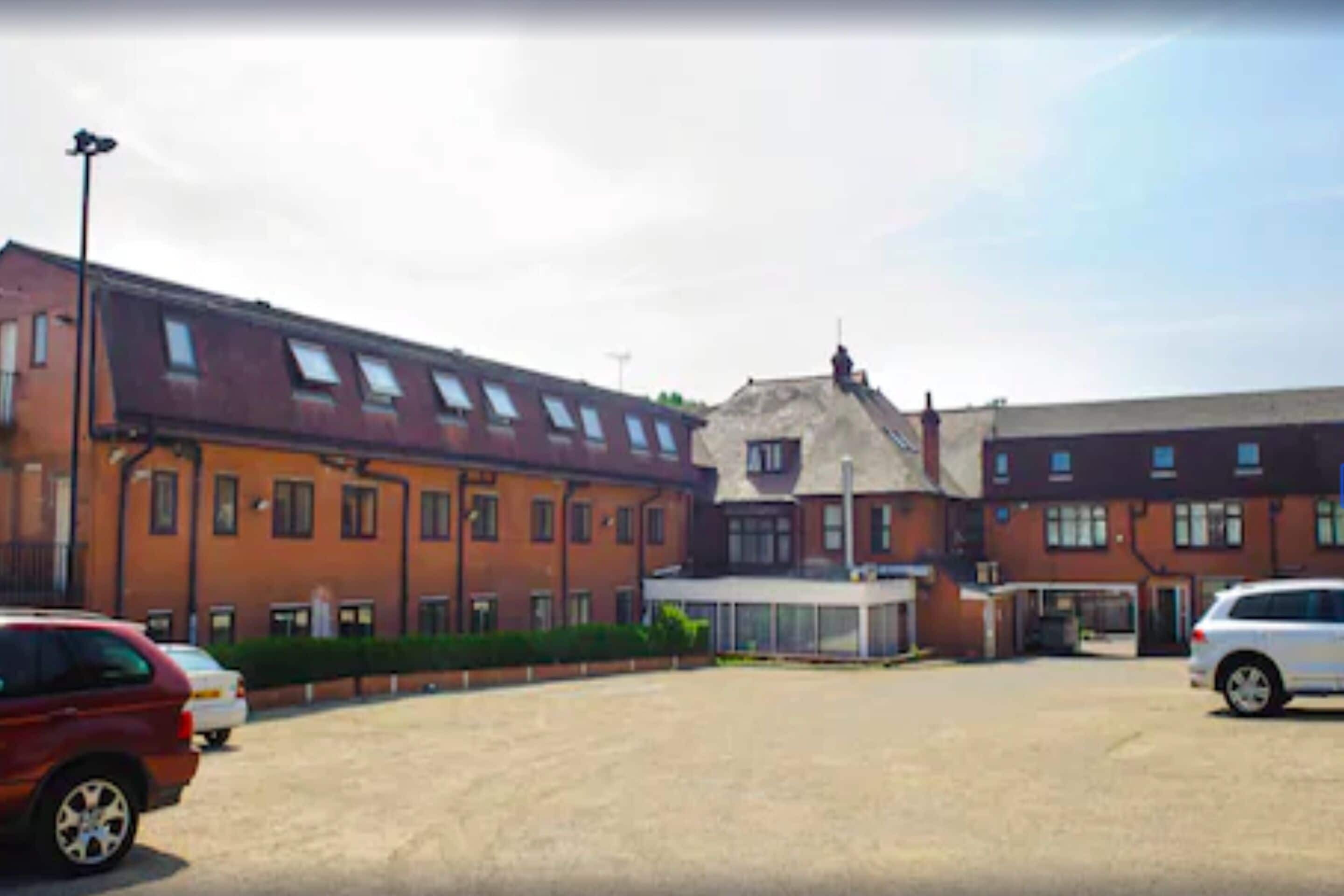 Foto - OYO The Luton Hotel