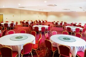 Dining - Luton Hotel (Luton)