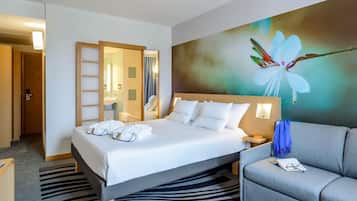 Executive Room, 1 King Bed with Sofa bed | Hypo-allergenic bedding, minibar, in-room safe, desk