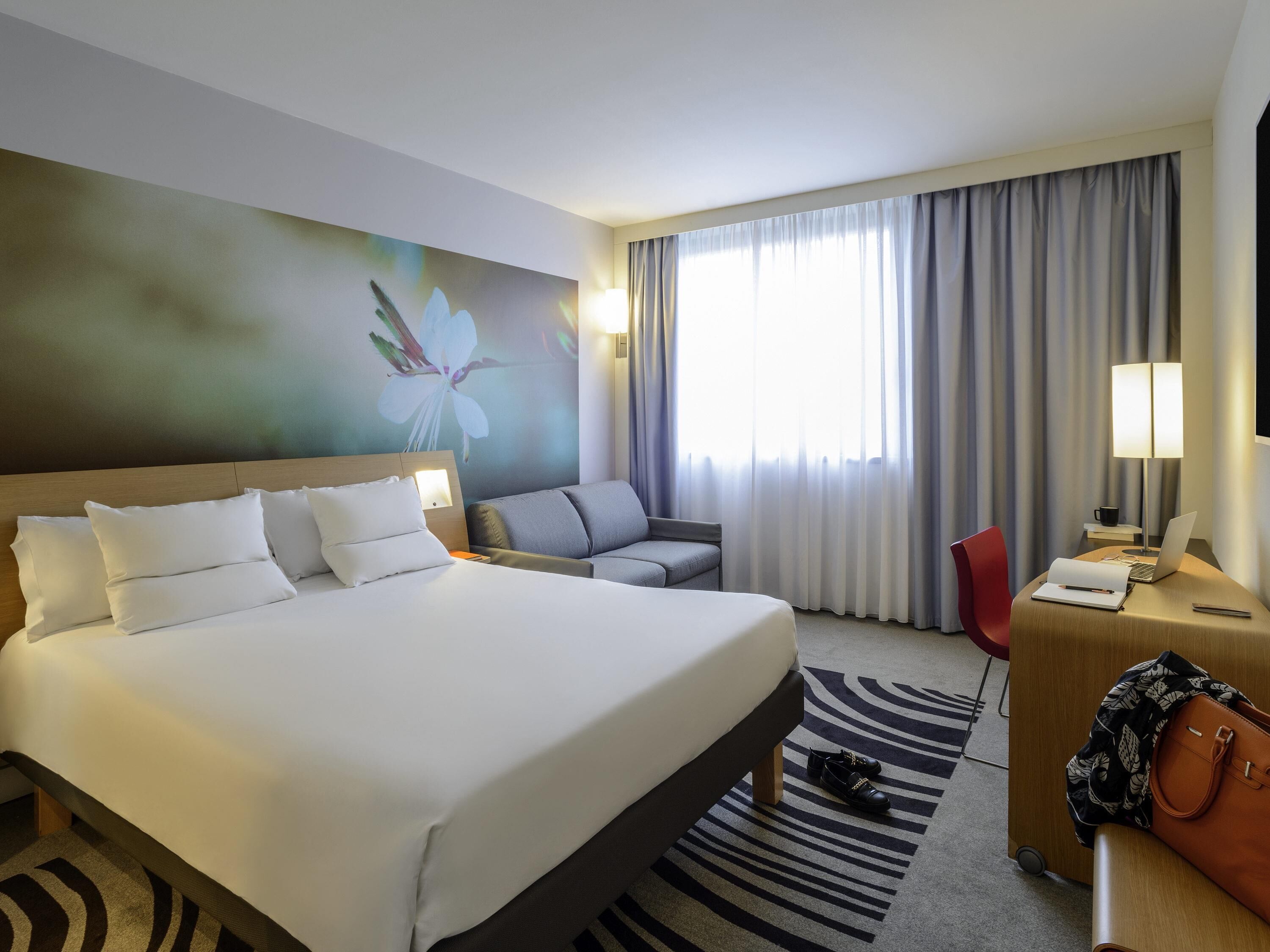 Executive kamer, 1 kingsize bed met slaapbank | Hypoallergeen beddengoed, een minibar, een kluis op de kamer, een bureau