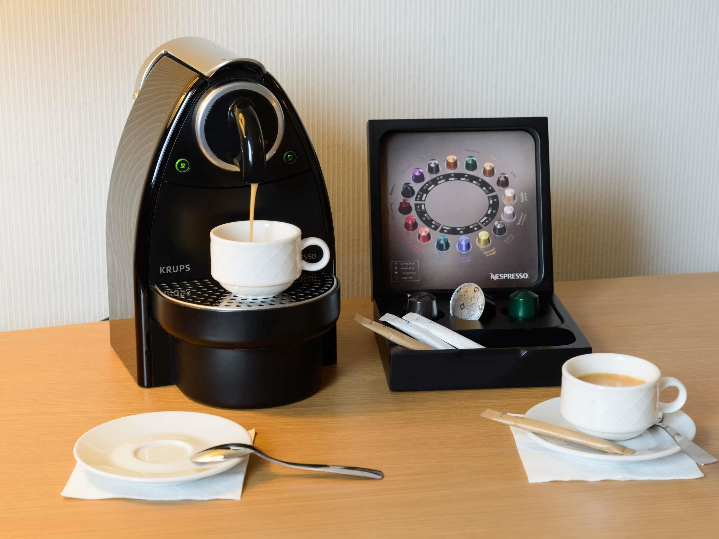 executive room, 1 king bed with sofa bed | hypo-allergenic bedding, minibar, in-room safe, desk