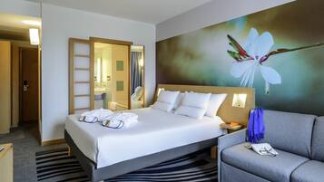 Chambre Exécutive, 1 trÚs grand lit et 1 canapé-lit | Literie hypoallergénique, minibar, coffres-forts dans les chambres