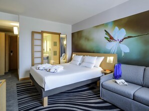 Executive-Zimmer, 1 King-Bett und Schlafsofa | Allergikerbettwaren, Minibar, Zimmersafe, Schreibtisch