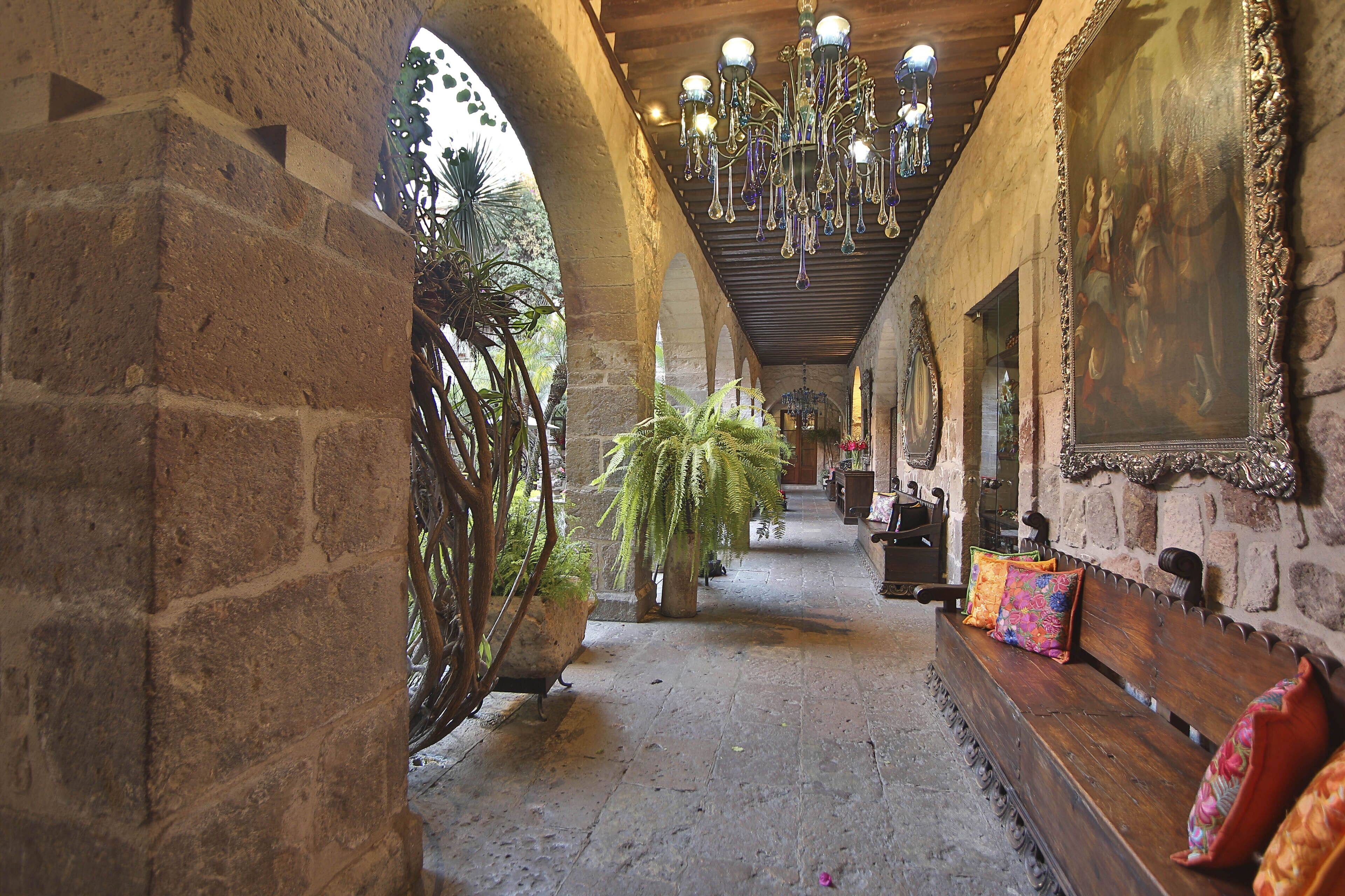 deluxe suite, 2 queen beds (double expedia) | garden view