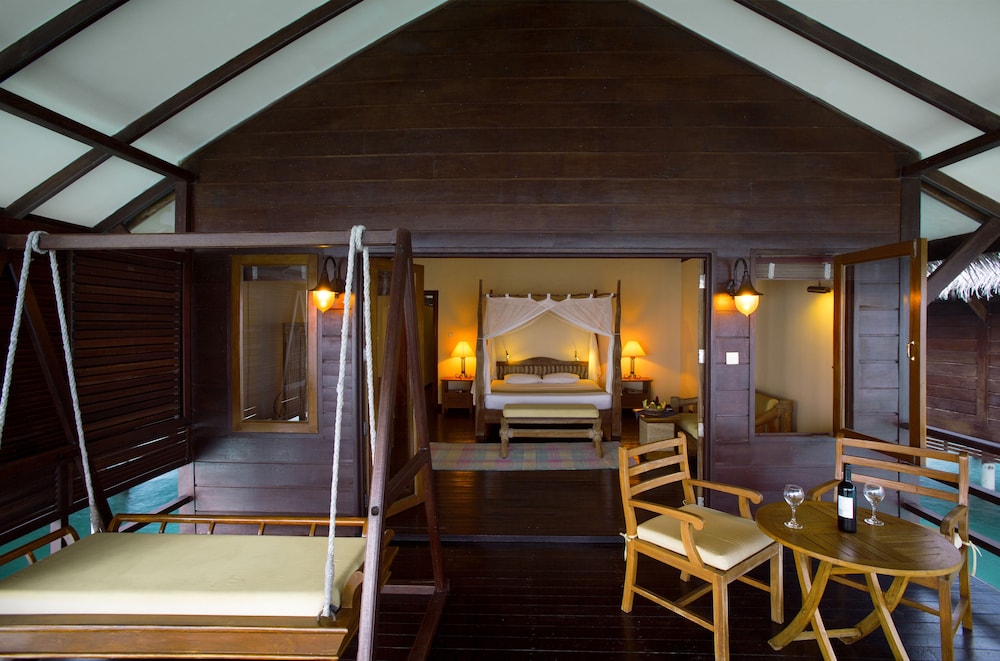 Filitheyo Island Resort by null