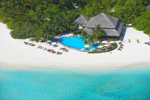 Swim-up bar - Filitheyo Island Resort (Filitheyo)