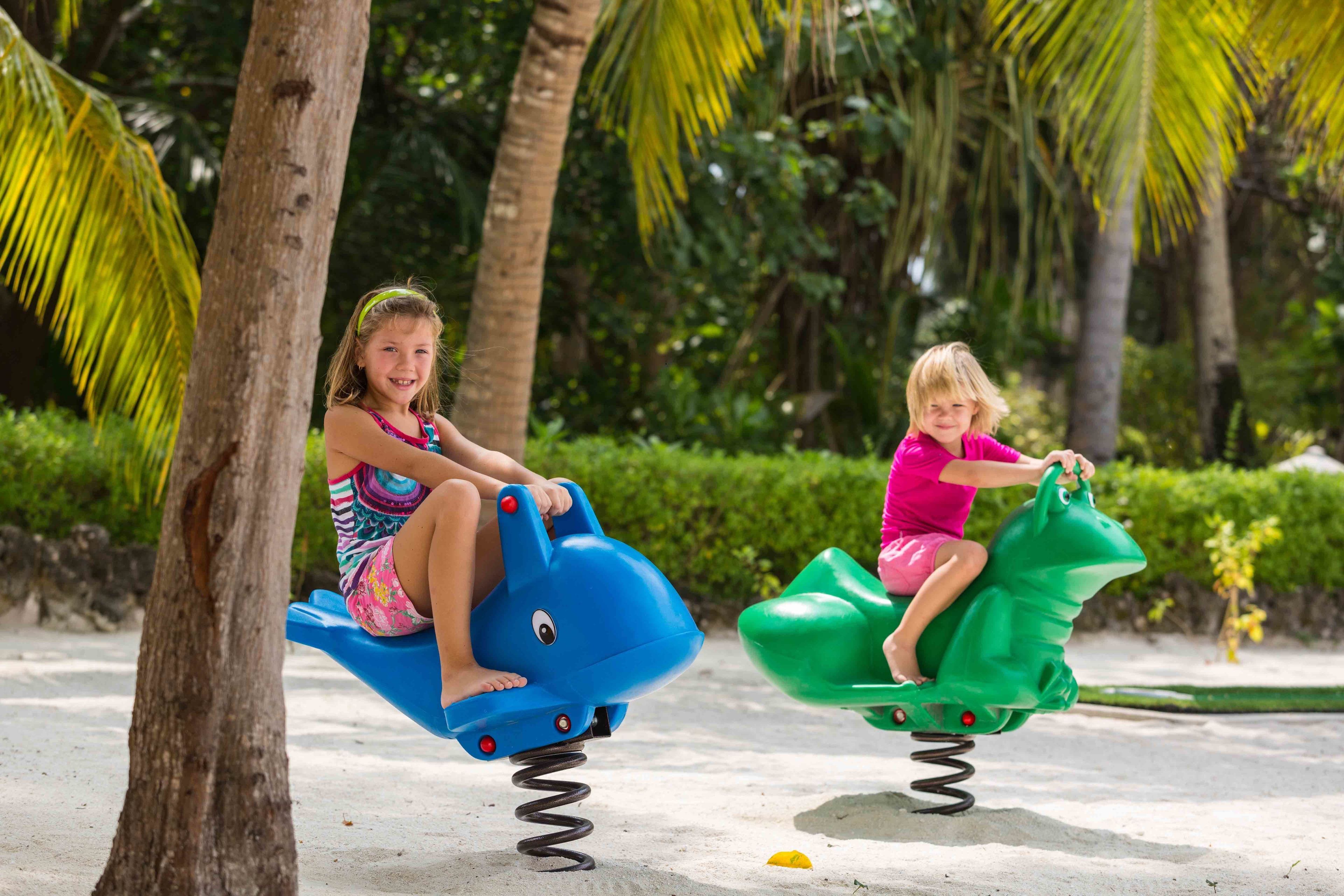 Kawasan main kanak-kanak – terbuka