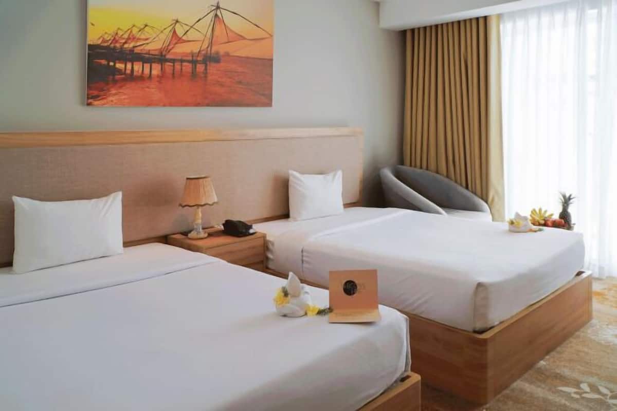 Minibar, in-room safe, desk, blackout drapes