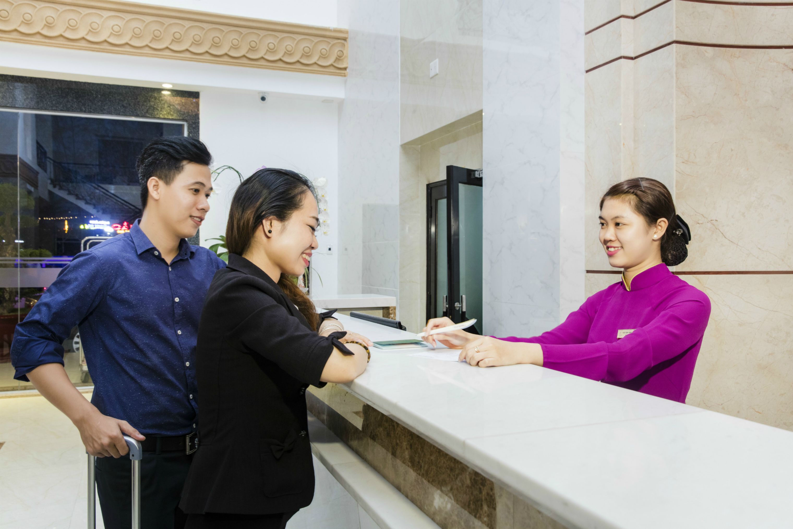 Quầy tiếp tân