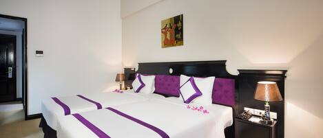 Minibar, coffre-fort, bureau, rideaux dâobscurcissement