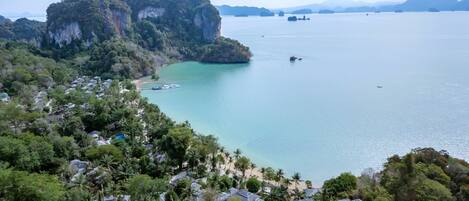 Pemandangan sekitar dari properti