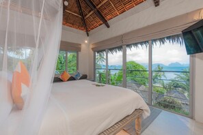 Sea View Plunge Pool Deluxe Studio | Minibar, in-room safe, desk, free cribs/infant beds - Paradise KohYao (Ko Yao)